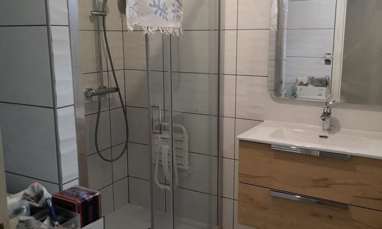 Professionnel pour rénovation de salle de bain - AB Plombier à Valloire